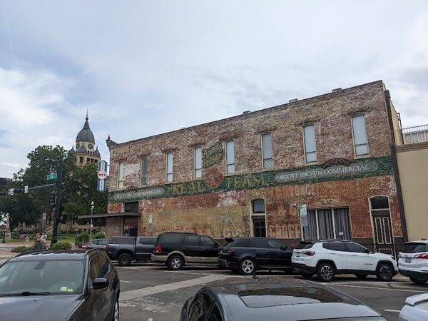 Denton Courthouse Square Dining & Shopping District