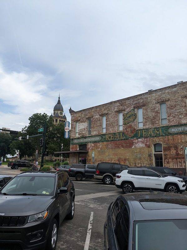 Denton Courthouse Square Dining & Shopping District