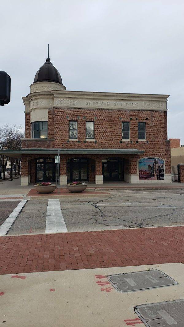 Denton Courthouse Square Dining & Shopping District
